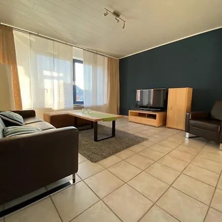 Ferienwohnung am Floerbach 아하우스